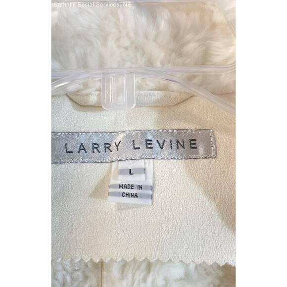Larry Levine Ivory Button-Up - Size Large - Picture 8 of 9